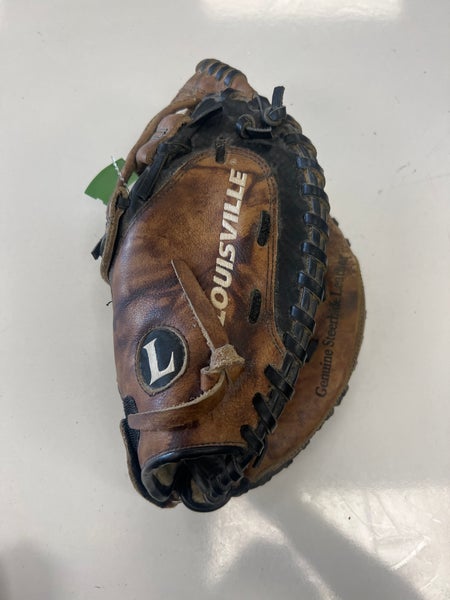 Catcher's RH Louisville Slugger Baseball Glove 32" (Used)