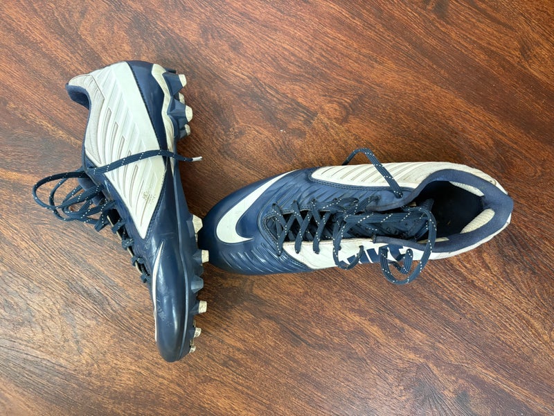 Men's  Size M 10.5 (W 11.5) Nike (Used)