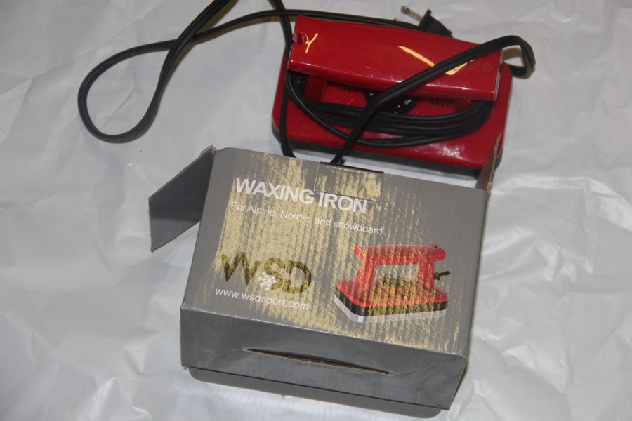 Ski Snowboard Wax Iron Waxing Iron Dimpled plate Red iron USED