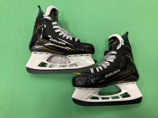 Senior Bauer Supreme M5 Pro Hockey Skates Size 8.5 | FIT 1