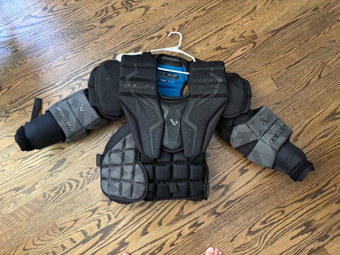 Small  2024 Bauer Elite Goalie Chest Protector (Used)
