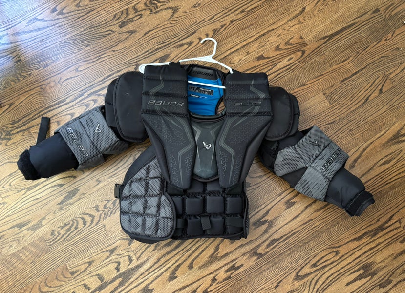 Small  2024 Bauer Elite Goalie Chest Protector (Used)