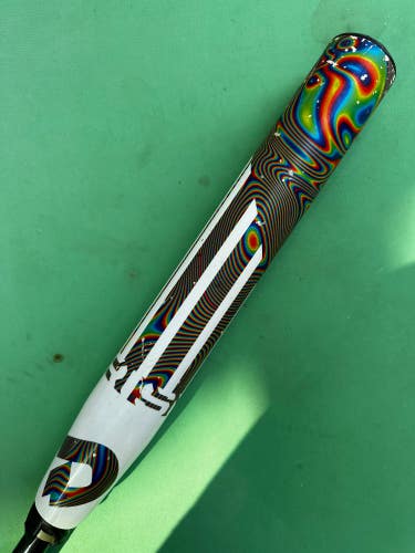 White DeMarini Prism Composite Bat (-11) Composite 21 oz 32" (Used)