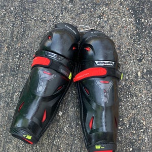 Intermediate Bauer Vapor 3X Shin Pads 13" (Used)