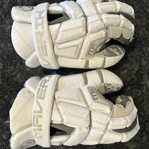 Maverik M6 Goalie Gloves 13" (Used)