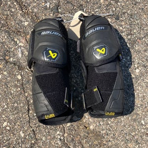 Junior Medium Bauer Supreme Mach Elbow Pads (Used)
