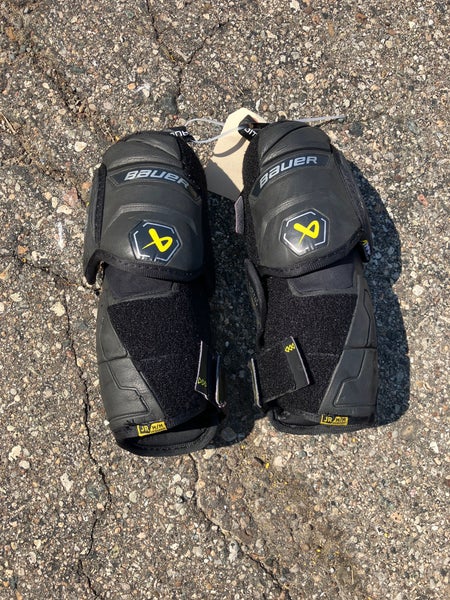 Junior Medium Bauer Supreme Mach Elbow Pads (Used)