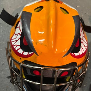 Axis 1.5 JR goalie helmet