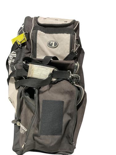 Used Louisville Slugger CARRY BAG BB/SB Player Carry Bag Black 11834-S000038688
