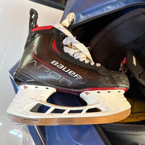 2023 Bauer Vapor 3X Pro Hockey Skates Regular Width 7.5 (Used)