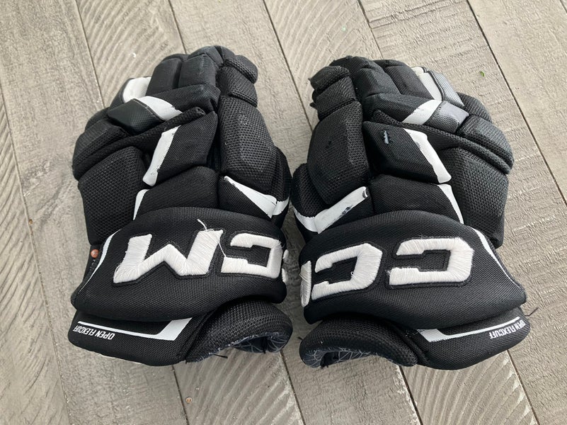 12” Junior CCM FT6 Pro Gloves