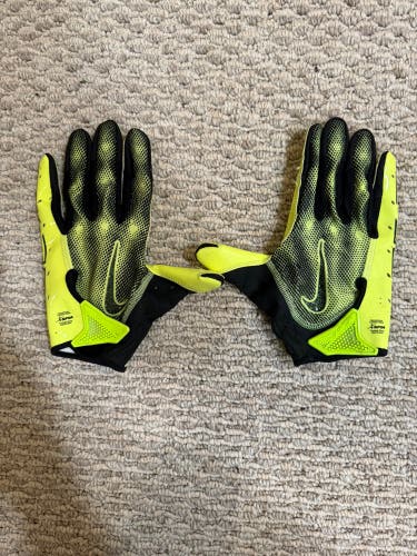Green XL Adult Nike Vapor knit Gloves (Used)