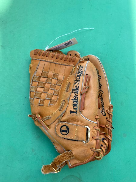 Brown Louisville Slugger TPS RH Baseball Glove 12.5" (Used)
