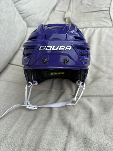 Small Bauer Re-Akt 150 Helmet Purple  (Used)
