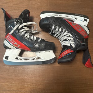 CCM JetSpeed FT6 Pro Hockey Skates Regular Width   8.5 (Used)