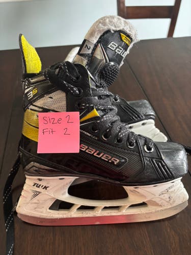 Bauer Supreme 3S Hockey Skates Size 2 (Used)