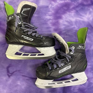Junior Bauer XLS Hockey Skates Regular Width Size 3 (Used)