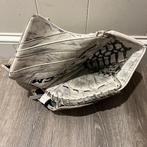 CCM Extreme Flex 5.9 Regular (Used)