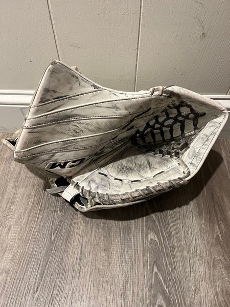 CCM Extreme Flex 5.9 Regular (Used)