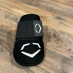 Black Junior EvoShield Elbow Guard Elbow Protection (Used)