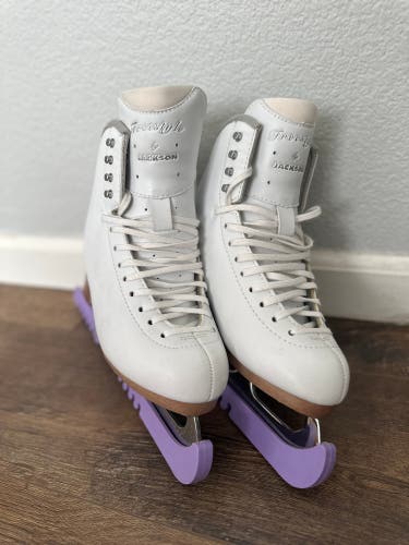 Jackson Ultima Freestyle Figure Skates B Adult 6 (Used)