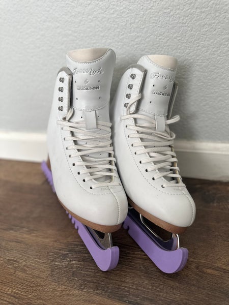 Jackson Ultima Freestyle Figure Skates B Adult 6 (Used)
