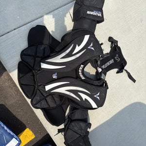 Small  Vaughn Velocity V5 Goalie Chest Protector (Used)
