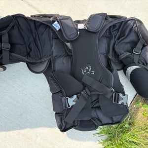 Small Vaughn Ventus LT90 Goalie Chest Protector (Used)
