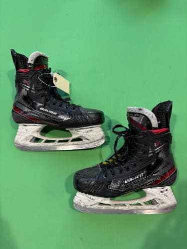 Intermediate Bauer Vapor 2X Hockey Skates Regular Width Size 4.5