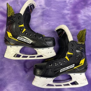 Bauer Supreme M4 Hockey Skates | Junior 2.5 (Used)