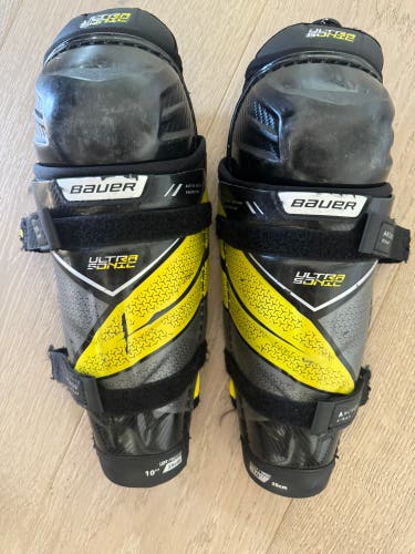Junior Bauer Supreme ultrasonic 10" Shin Pads (Used)