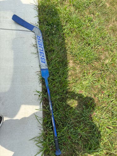 Senior Bauer M5 pro Regular Goalie Stick 27" Paddle (Used)