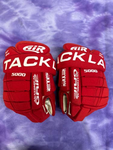 Red Senior Tackla 5000 Gloves 14.5" (Used)