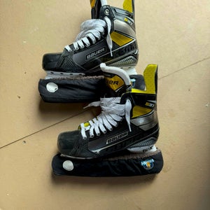 Bauer Supreme S37 Hockey Skates Regular Width 8.5 (New)