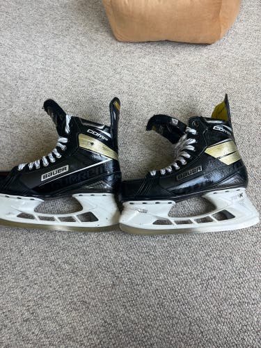 Used Senior Bauer Supreme Comp Hockey Skates 9.5D