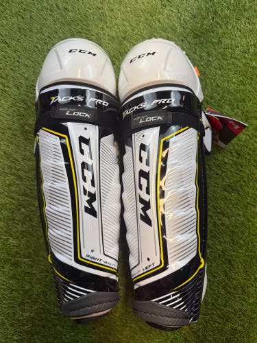 Senior CCM Tacks pro 17" Shin Pads Pro Stock (New)