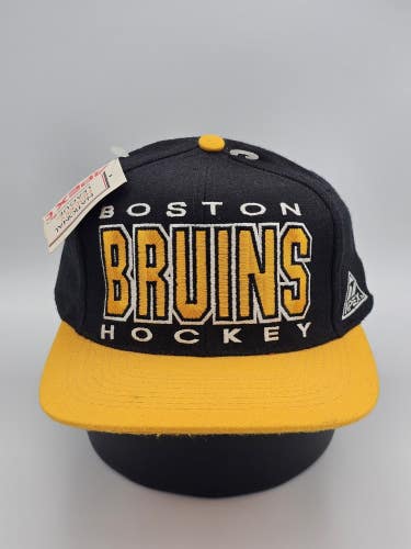 NEW Vintage Boston Bruins NHL Hockey Sports Apex One Wool Blend Hat Snapback