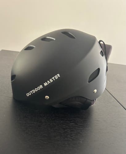 Unisex Small / Medium Helmet (Used)