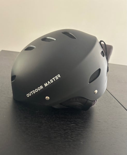 Unisex Small / Medium Helmet (Used)