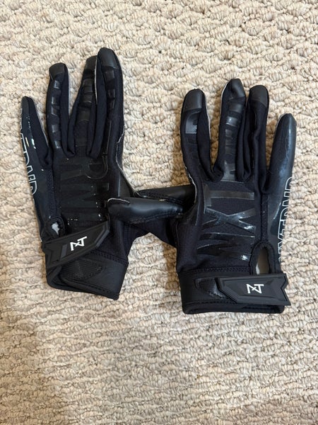 Black XL Adult  Gloves (Used)