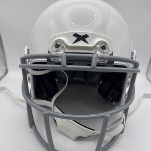 Xenith X2E+ 2023 Youth Football Helmet Youth Size Medium White Color READ
