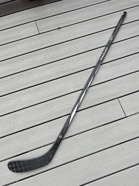 50 flex P28 Bauer Proto-R Left Hand Hockey Stick P28 (Used)