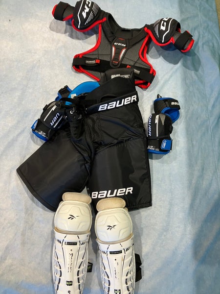 Junior Mixed Brand Hockey Starter Kit (Used)