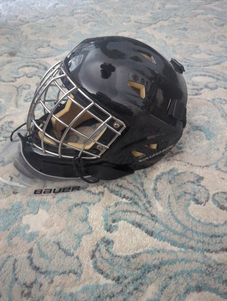 Senior Vaughn Goalie Mask (Used)