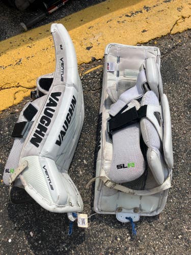 28" Junior Vaughn Ventus SLR Jr Goalie Leg Pads (Used)