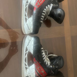 CCM JetSpeed FT6 Pro Hockey Skates Regular Width 10 (Used)