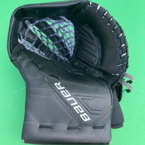 Black Senior Bauer Mach Goalie Gloves & Blockers Regular (Used)