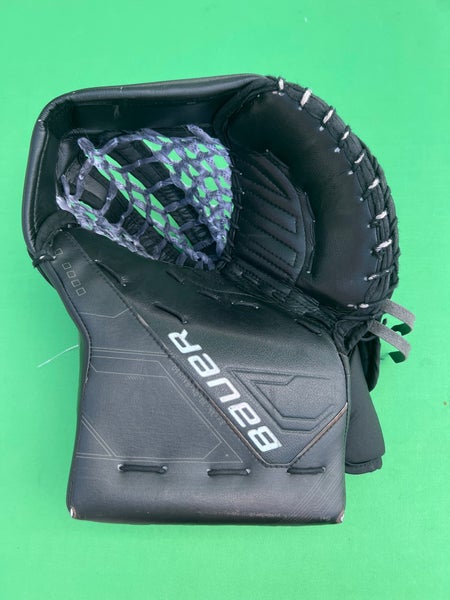 Black Senior Bauer Mach Goalie Gloves & Blockers Regular (Used)