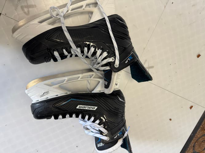 Bauer XLP Hockey Skates Regular Width 10 (Used)