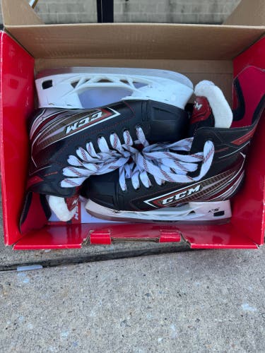 CCM JetSpeed Shock Hockey Skates Regular Width Size 4.5 (Used)